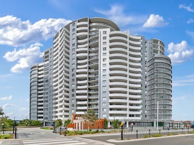 Style and Convenience in the heart of Castle Hill Perfect for the first home buyer