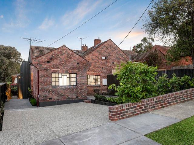 Style and Space with a Parkland Backdrop