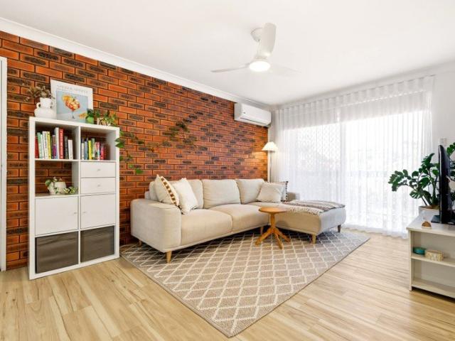 Style, Charm, Warmth: Turnkey Ready for Next Owner