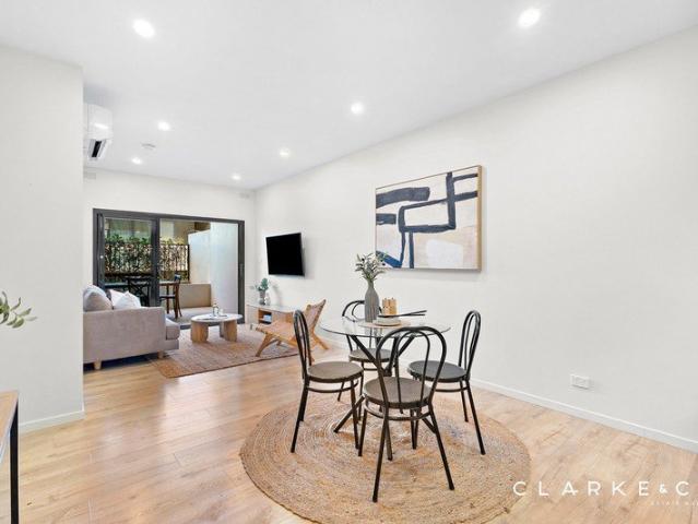 STYLE, CONVENIENCE AND CITY CONNECTIONS!