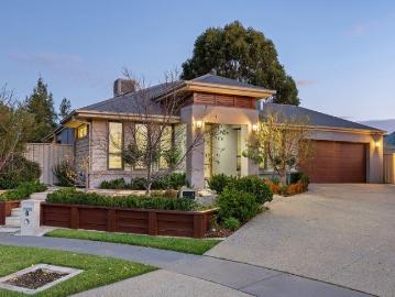 STYLE, FUNCTIONALITY & FAMILY SPACE IN PEACEFUL COURT SETTING