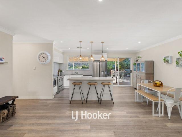 Style, Space & 1km to the Beach!