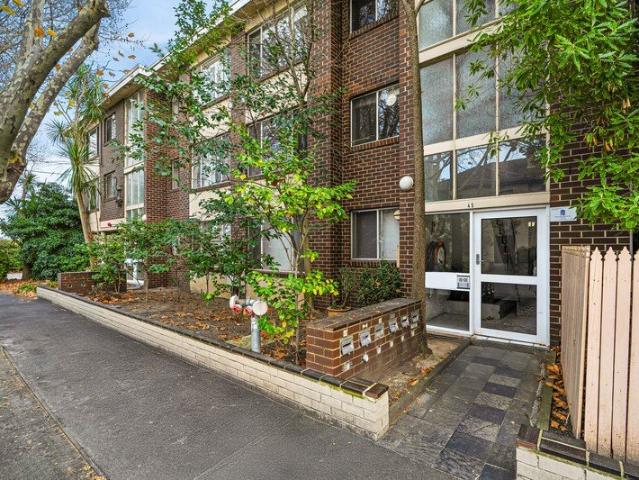 Style, Space & a Balcony in Prized Elwood Locale