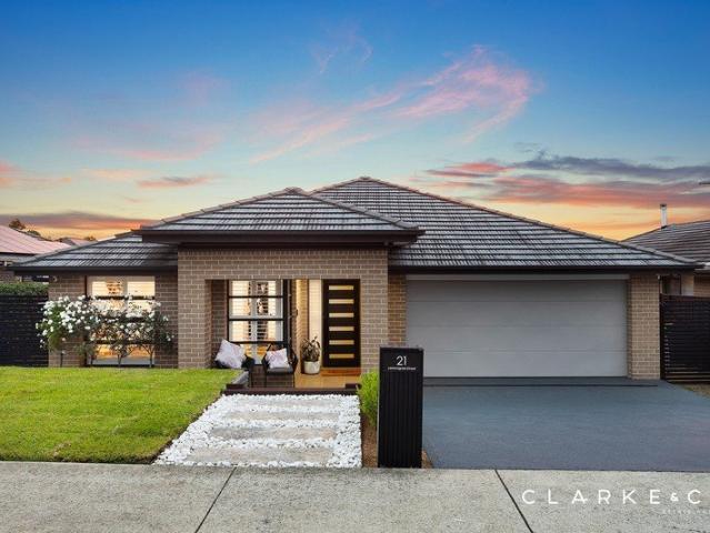 STYLE, SPACE AND A FAMILY FOCUSED LAYOUT!