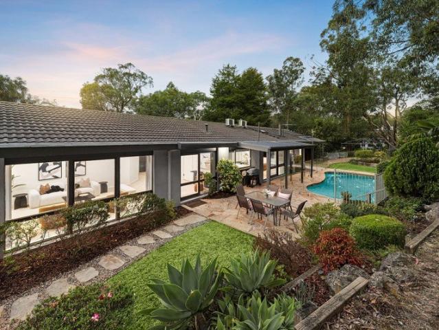 Style, Space & Serenity on a Stunning Acre