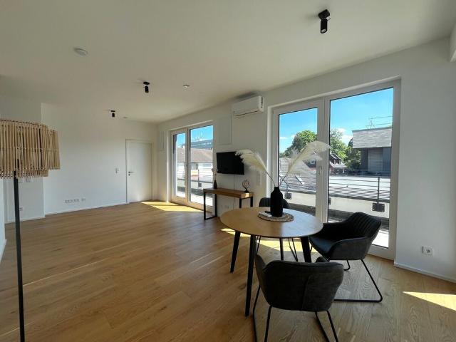 Stylische 2,5 Zimmer Penthouse Wohnung in erstklassiger Lage zu vermieten!