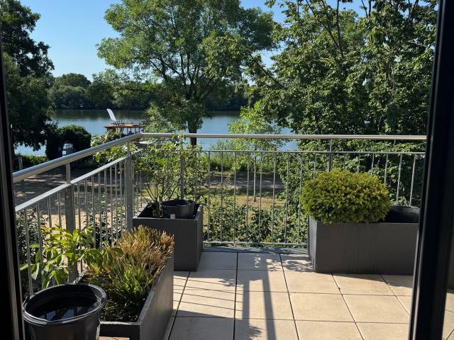 Stylische Wohnung am Main Ufer mit sonniger Terrasse / Stylish Apartment Close River Main with Sunny Terrace, Frankfurt Amsterdam Apartments for Rent
