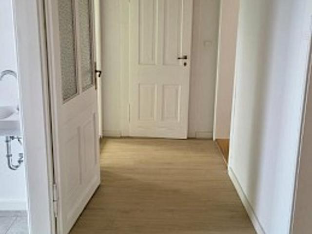 Stylischer Altbau 4 Zimmer Wohnung mit Balkon und vielen kleinen Details