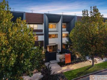 Stylish Multi Level Living with Space, Comfort & Convenience