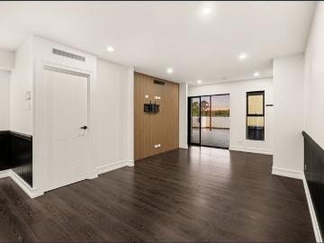 Stylish Multi Level Penthouse Apartment with Private Lift & Rooftop Oasis