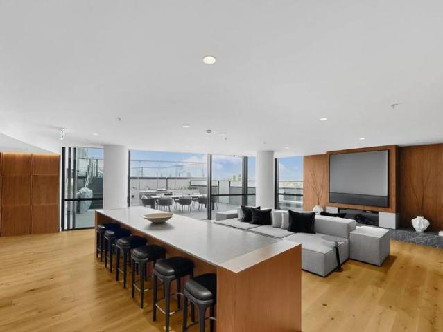 Stylish Malvern Living with City Views and Unbeatable Convenience