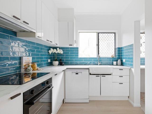 Stylish Manly Vale apartment with leafy privacy