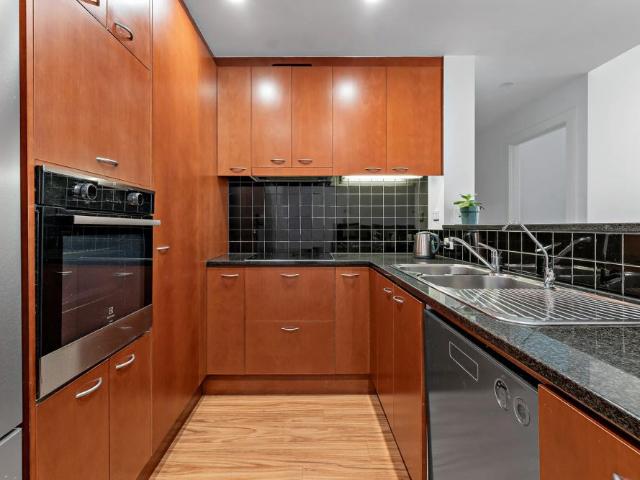 Stylish Marina Living – Furnished 1 Bedroom Apartment in Prime Glenelg Location