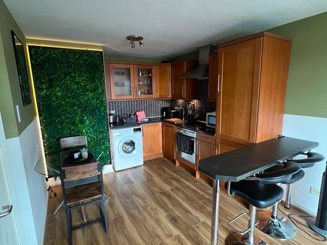 Stylish Modern 2 bed | City Centre | Parking Incl