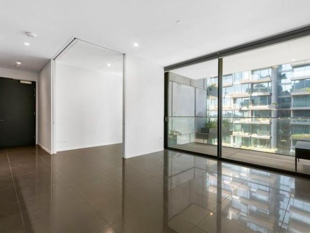 Stylish & Modern 2 Bedroom Apartment in the Heart of Chippendale