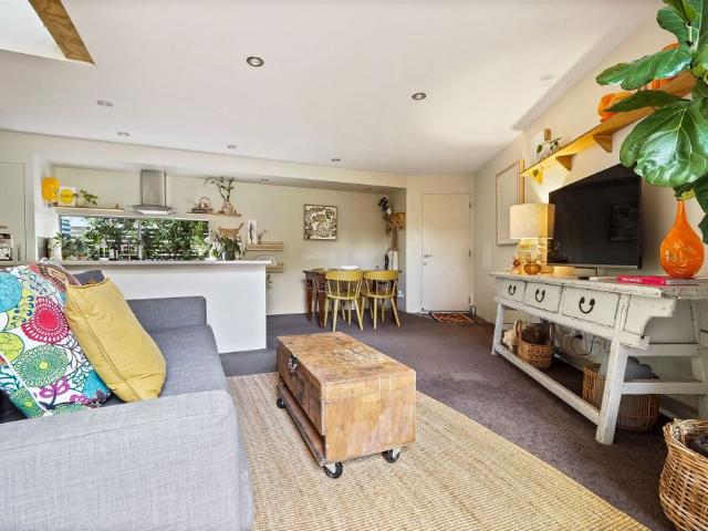 Stylish Modern Townhouse in Prime Central Location