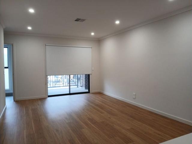Stylish Modern Townhouse Living in the Heart of Port Adelaide