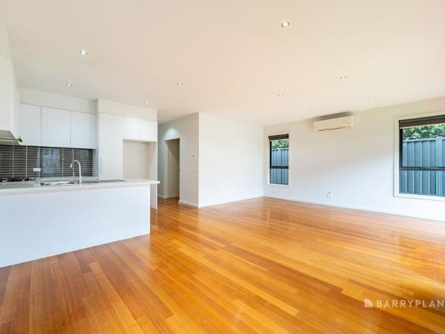 STYLISH MODERN UNIT CLOSE TO ALL YOUR NEEDS