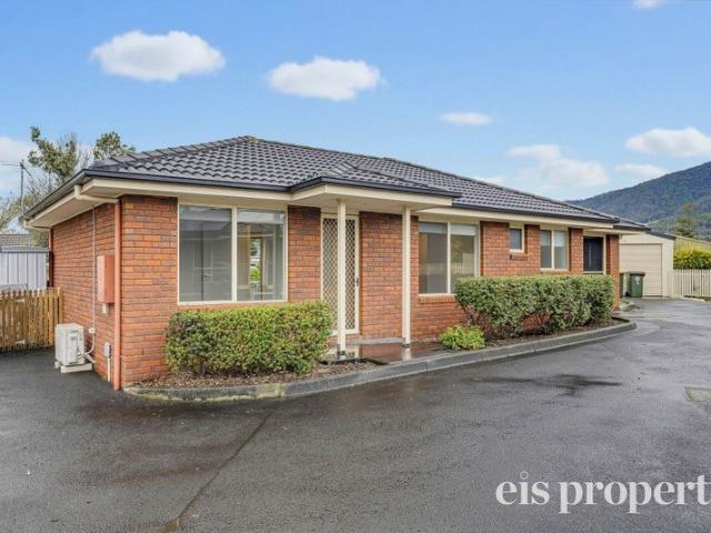 Stylish Modern Villa in the Heart of Huonville