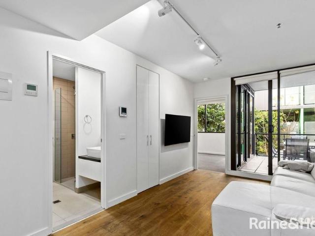 Stylish Modern Apartment in a Prime Location