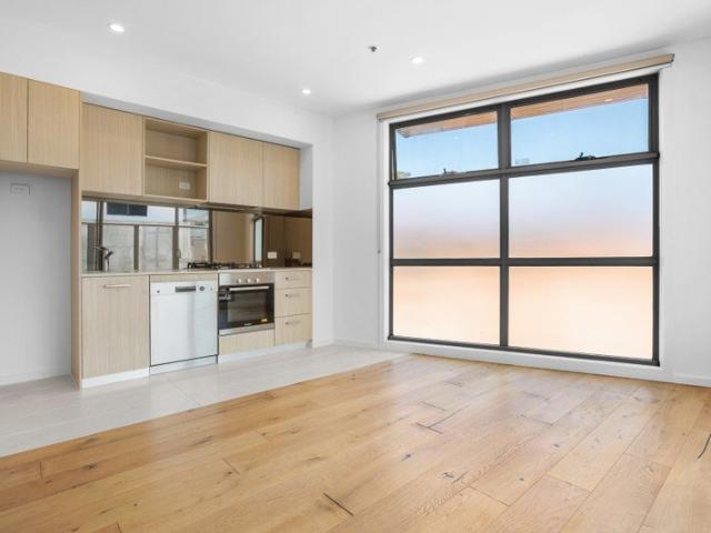 STYLISH MODERN APARTMENT IN PRIME CHELTENHAM LOCATION