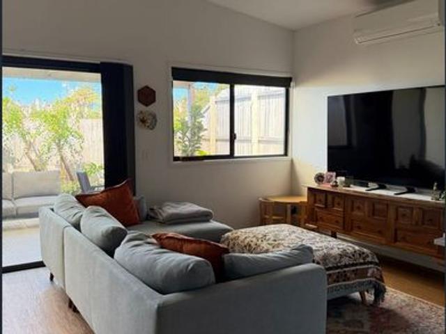 Stylish Modern Duplex | Top of Buderim Village BREAK LEASE