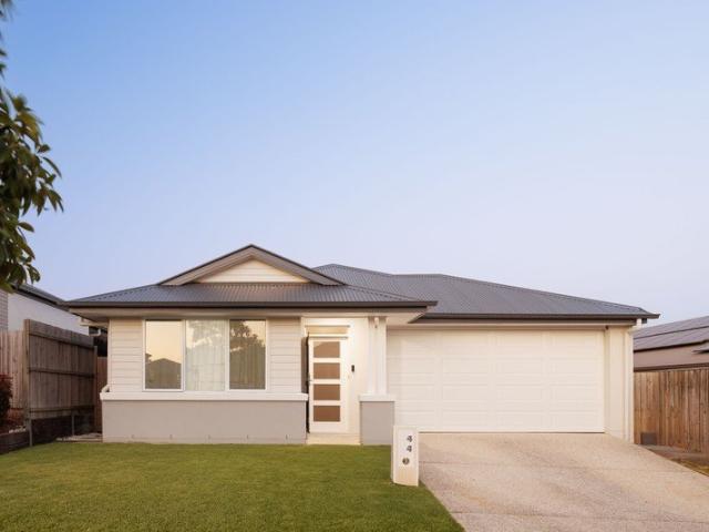 STYLISH MODERN FAMILY CONVENIENCE
