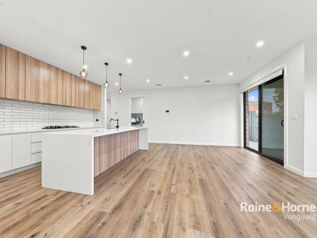 Stylish & Modern Family Living in Doreen