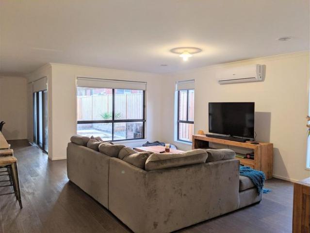 STYLISH MODERN LIVING