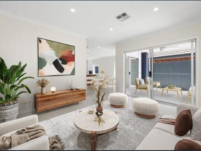 Stylish Modern Living in Convenient Clayfield Location