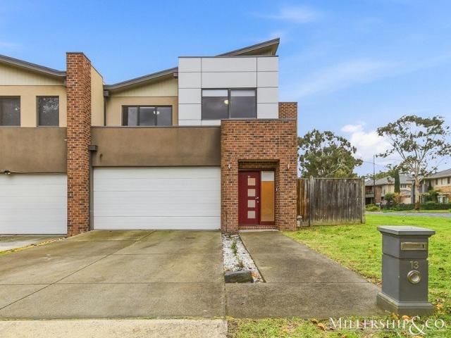 Stylish Modern Living in a Convenient Location