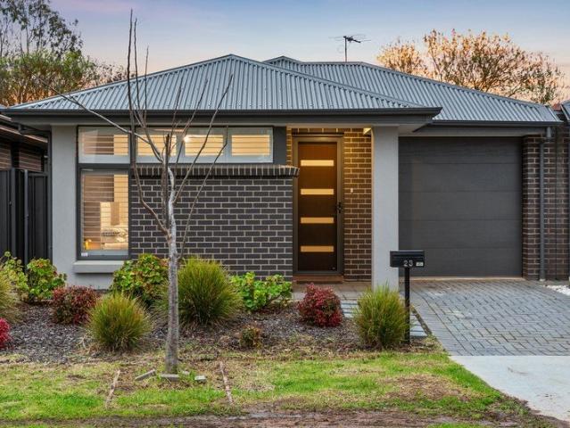 Stylish Modern Living in the Heart of Mount Barker