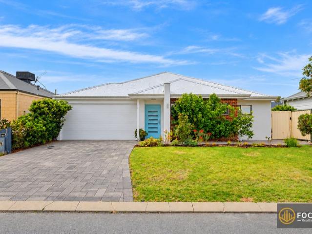 Stylish Modern Living, Lovingly Owner Occupied Since New