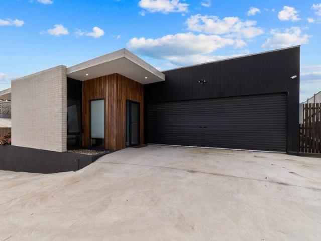 Stylish, modern living with space to spread out