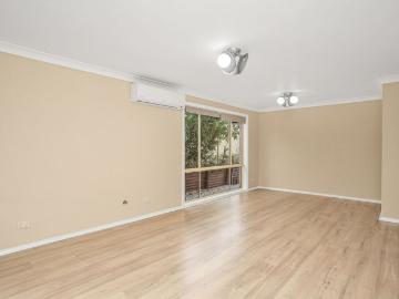 Stylish Modern Residence in a Prime Quakers Hill Location!