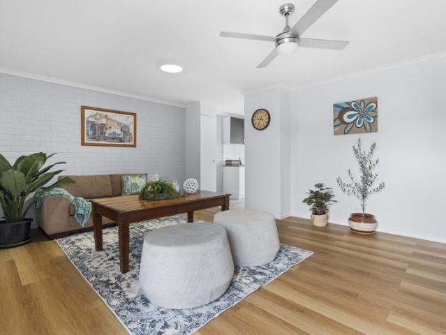 Stylish, Move In Ready Villa with Spacious Courtyard