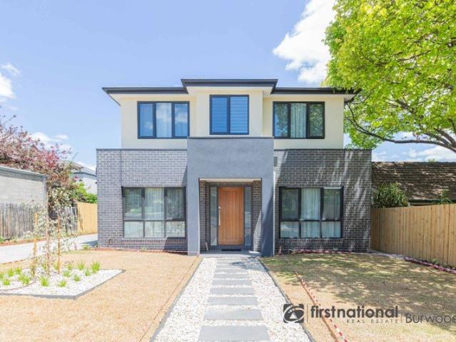 Stylish, Near New Family Home with Premium Finishes in a Sought After Location