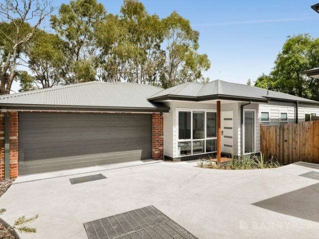 Stylish Near New Living in a Private Healesville Setting