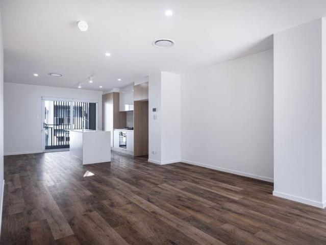 Stylish New Townhome in Resort Style Citrine Estate