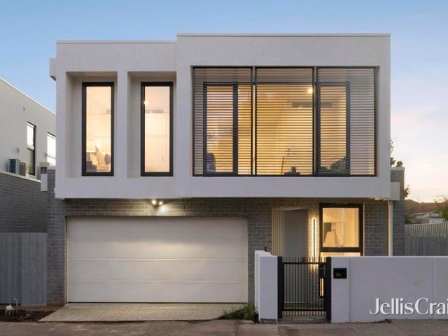 Stylish new north facing seclusion