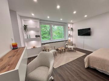 Stylish Newly Renovated Loft Apartment in Prime Location Near Hamburg Airport