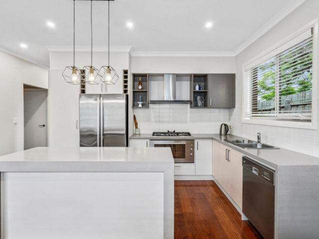 Stylish Newtown Living in a Prime Lifestyle Location