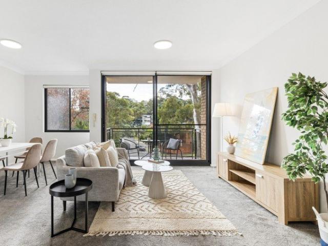 Stylish North Facing Apartment in a Prime Location