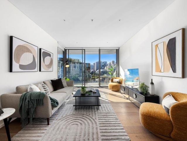 Stylish North Facing Apartment in the Heart of Darling Square