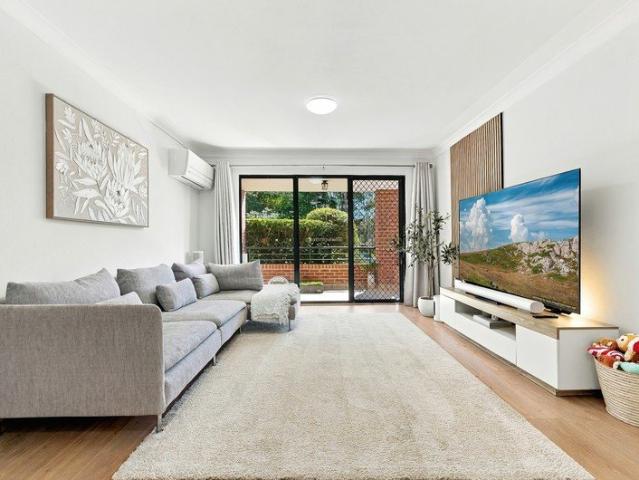 Stylish North Facing Ground Floor Retreat & Perfectly Positioned