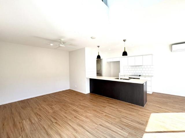 Stylish North Facing Home Overlooking the Park – Sunshine Cove