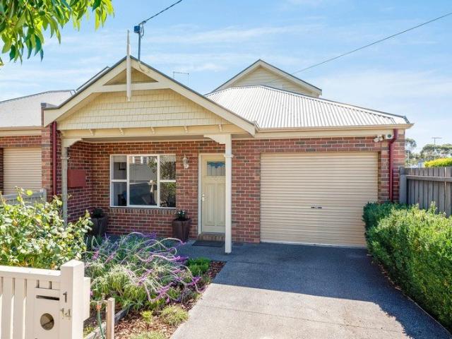 Stylish North Facing Home in a Convenient Location