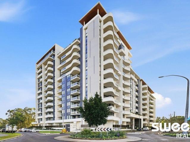 Stylish & Over Sized 3 Bedroom in Prime Olympic Park Location
