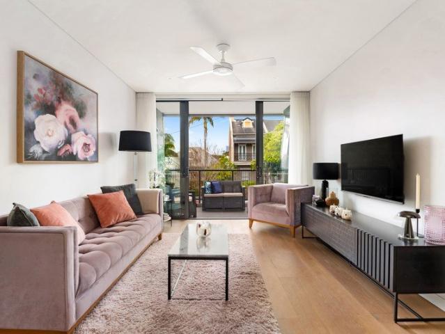Stylish oversized one bedroom in the heart of Rozelle