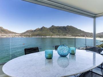 Stylish Oceanside Apartment